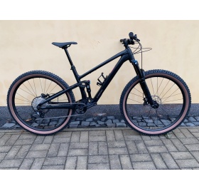 Trek Top Fuel 8 Gen 4 2026 předváděcí kolo