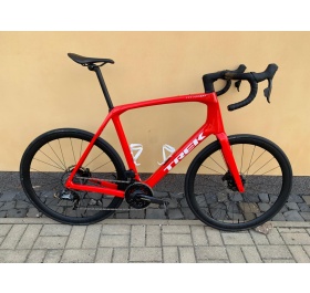 Trek Domane SLR 6 eTap Project One osobní kolo