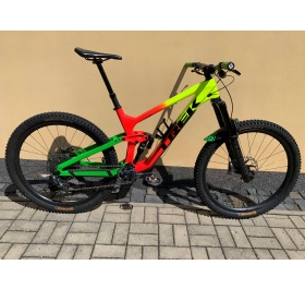 Trek Slash 9.9 XO1 AXS Project One 2022 osobní kolo